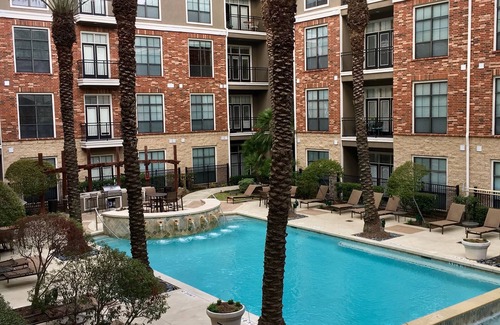 Houston Apartment | 2 Bedroom - Residential Apartment - 2660 Augusta Dr, Houston, TX 77057