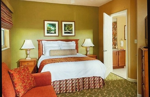 Doral Resort | 2-bedroom resort in phenomenal Miami with AC, fitness room