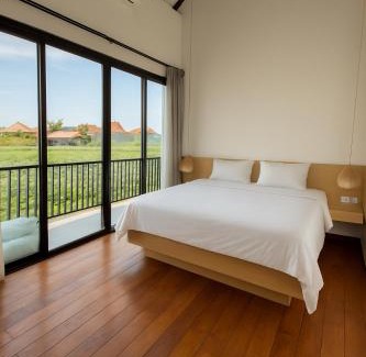 Munggu Villa | 2 Bedroom Ricefield Retreat