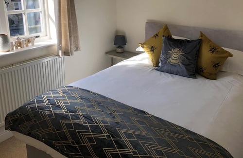 Hinton Charterhouse Cottage | 2 bedroom self-catering cottage, doggy friendly