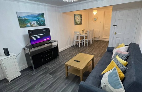Ipswich House | 2 Bedroom - Suffolk City Stay