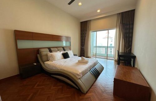 Tanjung Tokong Apartment | 2 bedroom Suite with Sea View At Straits Quay