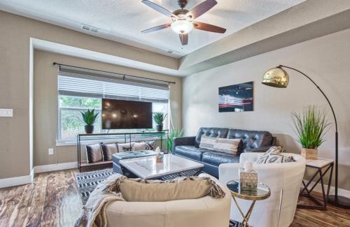 Old Town North House | 2 Bedroom townhome, super close to downtown FC!