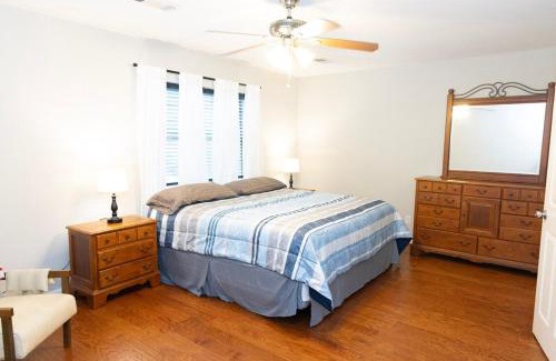 Tuscaloosa House | 2 Bedroom Townhouse Retreat 10 min to UA Stadium