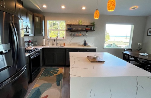 Coupeville Apartment | 2-bedroom West Side View Apartment in charming Coupeville
