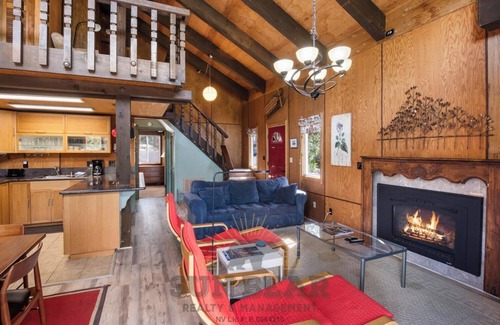 Incline Village House | 2 Bedroom with Beautiful Views (1307AR)