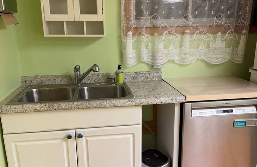 Boothbay Apartment | 2 bedrooms, Boothbay, ME