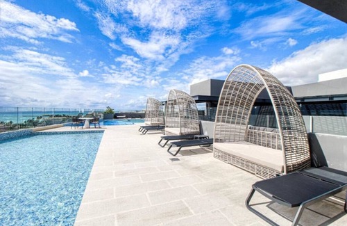 Luis Donaldo Colosio Apartment | 2 Bedrooms Breathtaking Sea View! - 1 Minute Walk From the Beach and the 5th Av