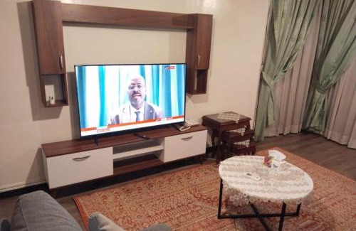 Heliopolis Apartment | 2 Bedrooms Spacious flat 7 mins to Airport