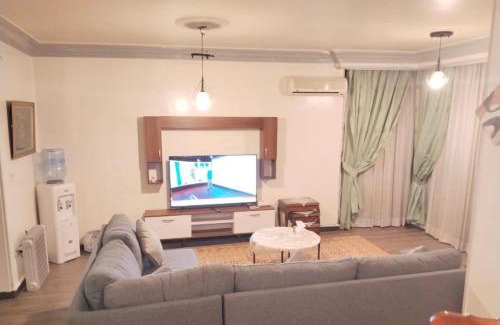 Heliopolis Apartment | 2 Bedrooms Spacious flat 7 mins to Airport