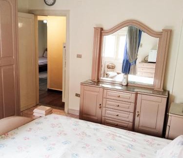 Heliopolis Apartment | 2 Bedrooms Spacious flat 7 mins to Airport