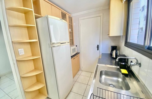Capao da Canoa Apartment | 2 bedrooms, suite, 3 splits, wi-fi, front balcony, sunny!