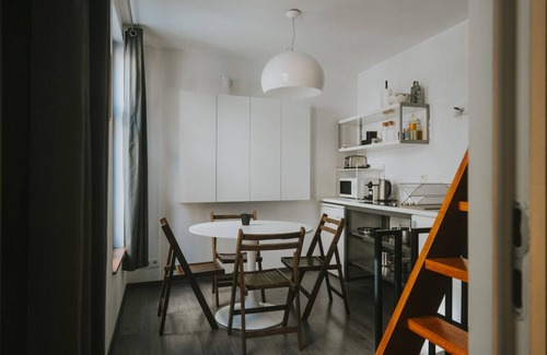 Feronstree et Hors-Chateau House | 2 bedrooms triplex in historic heart of Liege