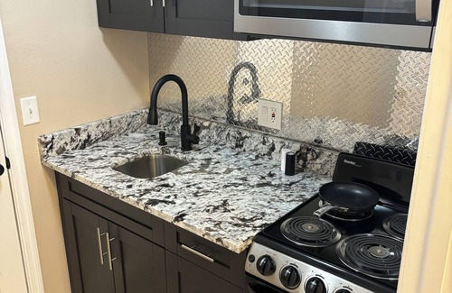 Tampa House | 2 beds 1 bath full kitchen extended stay