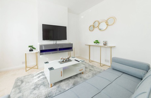 Reading Apartment | 2 Beds| Fully Equipped Flat | Reading Central