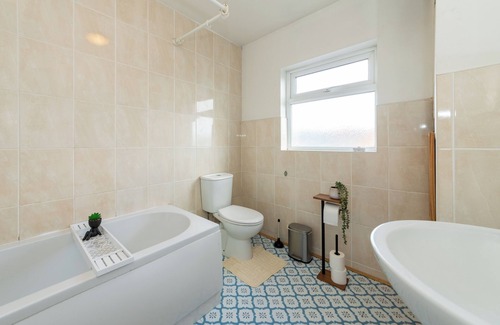 Reading Apartment | 2 Beds| Fully Equipped Flat | Reading Central
