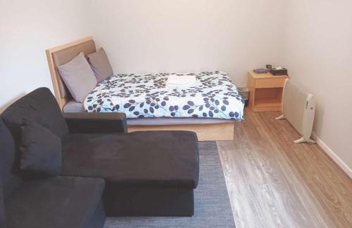 Selwyn Heights Ski Chalet | 2 Beds including 1 Sofa Bed Serviced Chalet B