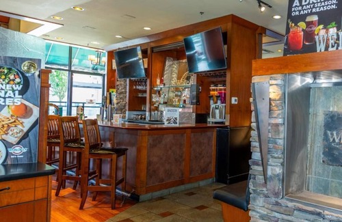 Granville Island Apartment | 2 Beds with kitchenette