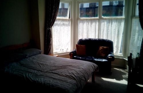 Great Yarmouth Apartment | 2 berth first floor flat Apsley 4