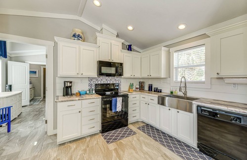 Fulton House | 2 Blocks From Aransas Bay: Family Home w/Patio!
