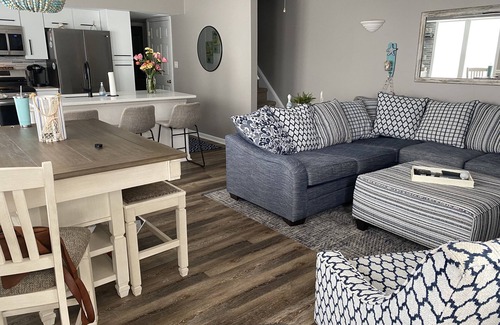 North Wildwood House | 2 Blocks From Beach 1st Floor Town Home 316 E 17th Ave w/beach cruisers