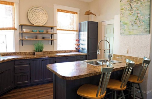 Cape Charles House | 2 Blocks to Beach, Bay Views - Chesapeake Charm