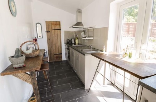 Dyffryn Ardudwy Cottage | 2 BORTHWEN COTTAGES, pet friendly, with open fire in Dyffryn Ardudwy