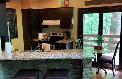 Deep Gap Ski Chalet | 2 BR, 2 BA rustic mountainside cabin - winter availability and no cleaning fee!