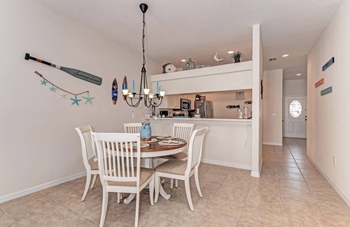 Bradenton Villa | 2 BR,2BA Villa with den & garage close to the beaches of Anna Maria Island