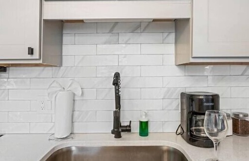 Atlantic Beach Condo | 2 Br BeachHouse Bungalow | Jax Beach | Atlantic Beach | .5m to beach