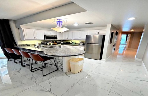 Daytona Beach Condo | 2 BR Direct Oceanfront 3 Balcony - Wyndham Ocean Walk Daytona Beach 1401