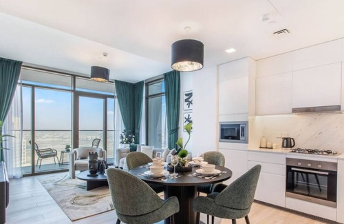 Dubai Apartment | 2-BR Getaway at Palace Residences, Dubai Creek