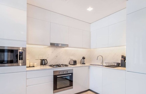 Dubai Apartment | 2-BR Getaway at Palace Residences, Dubai Creek