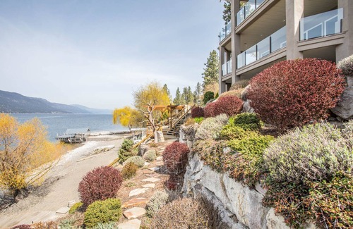 Central Okanagan House | 2 BR Lakefront suite on Okanagan Lake With Private deck, dock, boat lift.