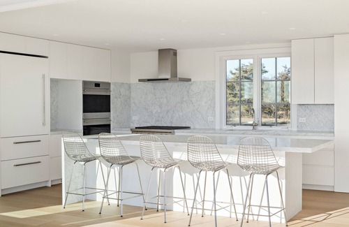 Chilmark House | 2 BR, Modern Main House, 1000 feet of private beach, AC, WiFi, Gym