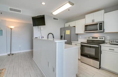 Myrtle Beach Apartment | 2 BR Penthouse Located in Myrtle Beach Resort !