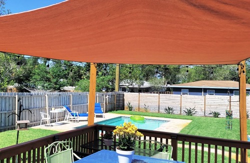 Gulfport House | 2 BR Private Vac Home near Beaches, Heated Pool, Pet-friendly Backyard w Deck