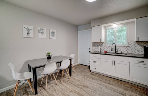 Bentonville Apartment | 2-BR Restful Stay in a Redesigned Home Near The Momentary & 8th Street Market
