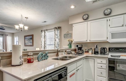 Carolina Forest House | *2 BR Retreat on the GOLF COURSE*King Ensuite*Pool*C3F