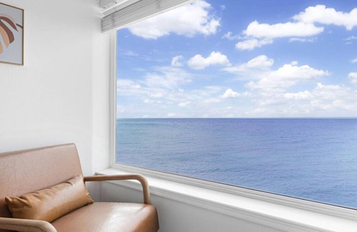 Oak Harbor Apartment | 2 BR Unit w/Mesmerizing Water View @Oak Harbor