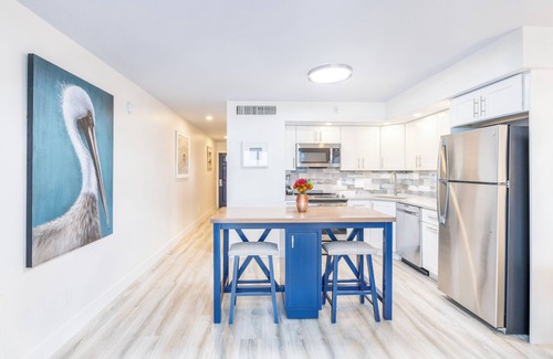 Captiva Apartment | 2 Bright One Bedroom Bayside Villas with Direct Beach Access & Fishing Fun