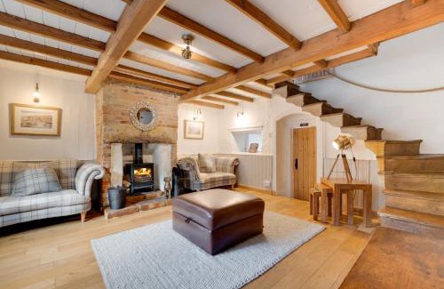 Fylingdales House | 2 Browcote Cottage