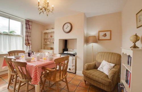 Docking House | 2 Carr Terrace