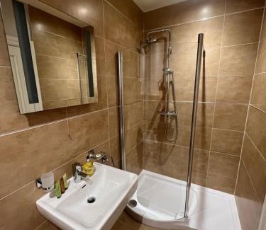 Enniskillen House | 2 Castle Hume Court Holiday House
