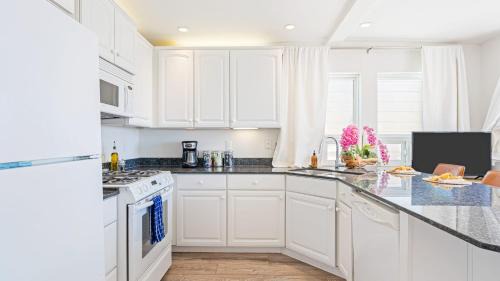 Cayucos House | 2 Coastal Studios at Cayucus Beach Access Ocean Views