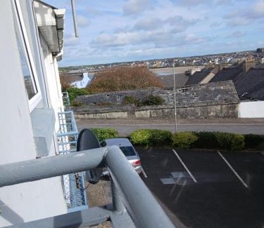 Kilkee House | 2 Cois Farraige