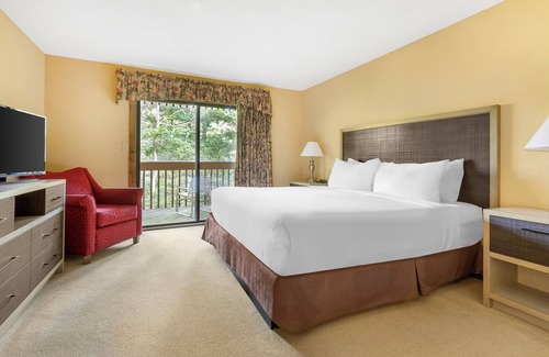 Sapphire Resort | 2 Comfortable Units Close to Ski Sapphire Valley! Pool, Gym, Free Parking