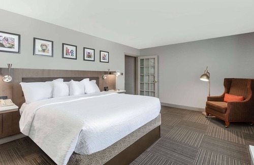 Center City Hotel | 2 Connecting Suites at a Hotel