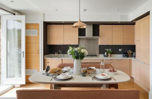 Dartmouth House | 2 Dart Marina