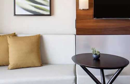 Waikiki Hotel | 2 Double Beds Room, Hilton Garden Inn, Walk to Waikiki Beach, Rooftop Pool